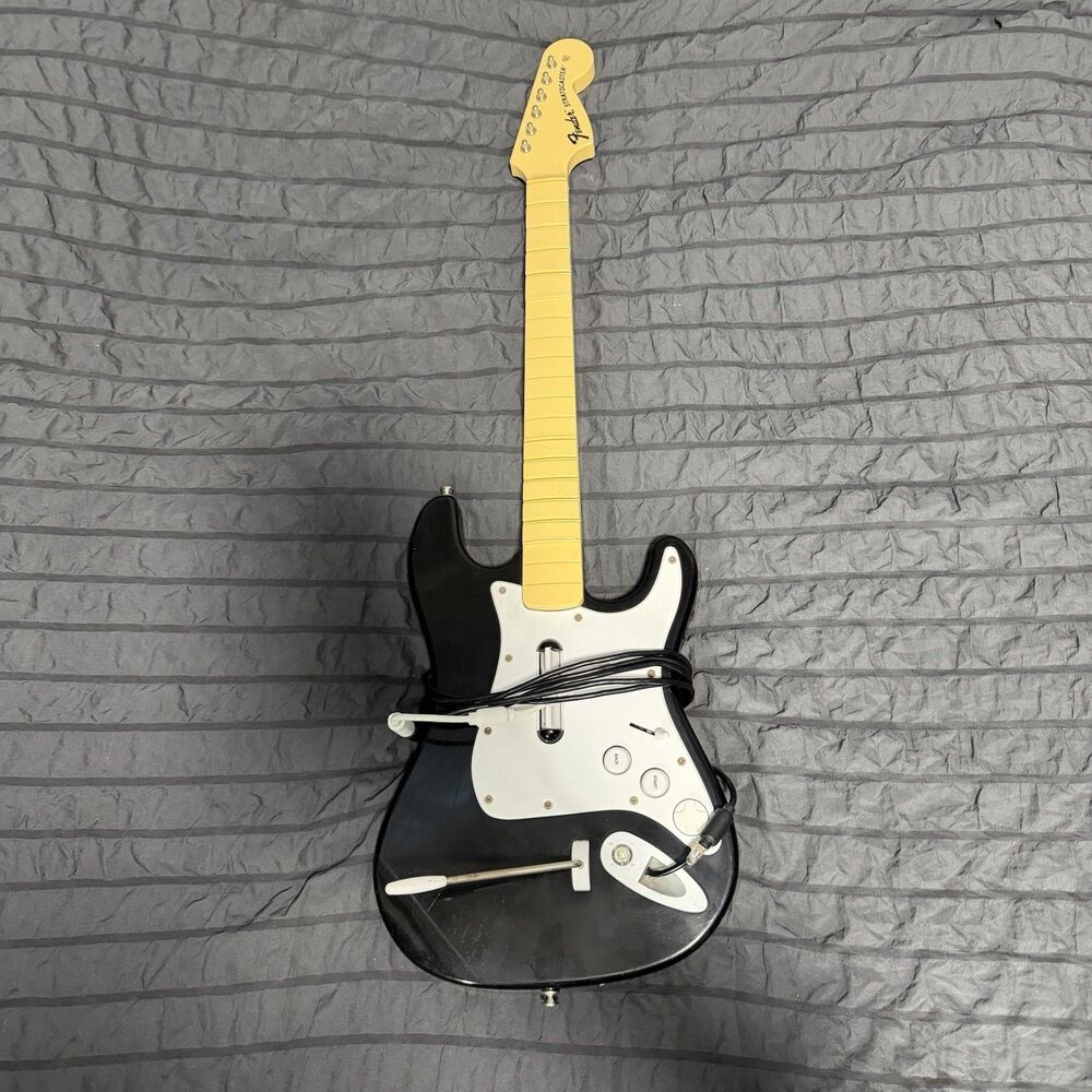 Rock Band Xbox 360 Harmonix Wired Fender Stratocaster Guitar Controller 822152